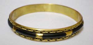 Brazalete de Cobre con Grabado Floral, Diseño Botánico, Joyería, Brazalete Metálico Delgado, Elegante Brazalete en Tono Plateado para Mujer - Product Image 3