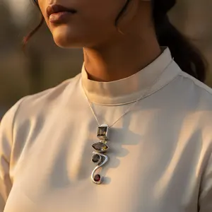 Colgante de Plata 925 con Piedras Preciosas para Mujer, Joyería Elegante con Baño de Rodio en Oro Rosa, Diseño de Gota de Agua - Product Image 3
