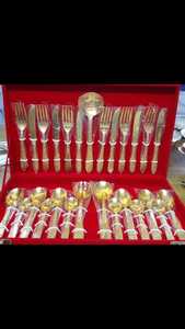 ชุดช้อนส้อมสแตนเลสสีทองหรูหราเครื่องใช้บนโต๊ะอาหารทันสมัยเหมาะสำหรับโรงแรมบ้านงานเลี้ยงร้านอาหารและการจัดเลี้ยง - Product Image 4