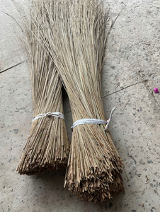 Palos de escoba de coco duraderos hechos a mano para un rendimiento duradero y fácil barrido - Product Image 3