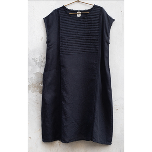 Vestido de Lino Negro con Detalle de Pintuck y Encaje - Talla Única para Uso Diario - Product Image 2