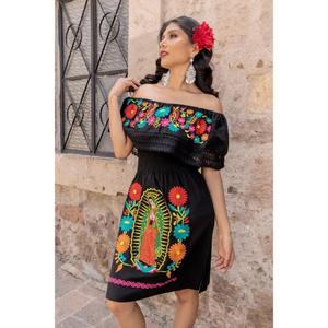Vestido Blanco de Mujer con Hombros Descubiertos, Bordado Mexicano, Lavable, con Estampado de la Virgen de Guadalupe, Estilo Bohemio Tradicional de Verano - Product Image 4