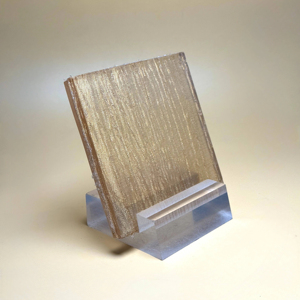 Verre feuilleté transparent avec accents dorés pour les projets résidentiels et de bureaux haut de gamme - Product Image 1