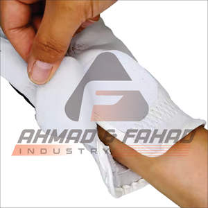 Gants de golf homme en cuir de mouton souple et respirant OEM vente en gros - Product Image 4