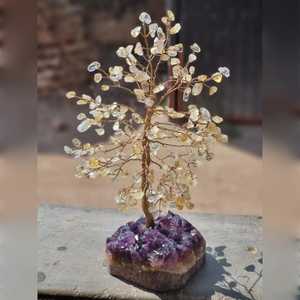 Incroyable décoration d'arbre en fil de cristal faite à la main en gros citrine naturelle améthyste base en grappe Feng Shui amour pour la décoration intérieure - Product Image 1