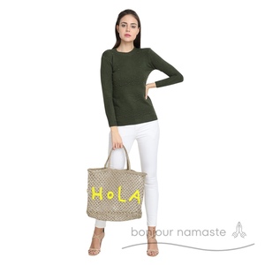 Borsa da spiaggia fatta a mano in juta all'uncinetto con ricamo in lana con chiusura aperta | Orecchini natalizi gratuiti con ogni Tote! - Product Image 2