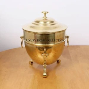 Cubo de carbón de metal vintage portátil y ligero con una tapa de cierre seguro para un almacenamiento seguro y conveniente - Product Image 2