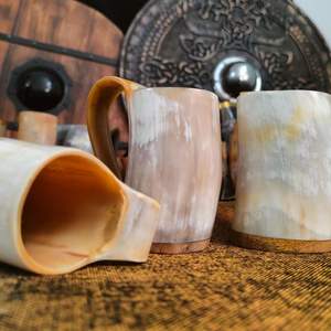 Chope traditionnelle en corne faite à la main avec accent en agate pour collectionneurs Produits naturels et biologiques - Product Image 5