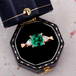 7*7mm coussin coupe laboratoire-grandi émeraude 925 bague en argent Sterling coussin forme vert émeraude bague à la main émeraude bague de fiançailles - Product Image 2