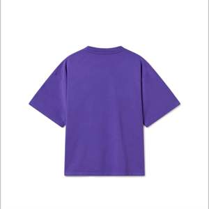 Camiseta holgada de ajuste relajado para hombres y mujeres Elegante y cómoda para ropa de calle, atuendos diarios y ropa deportiva - Product Image 2