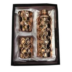 Bouteille de cuivre ayurvédique pure avec des avantages pour la santé surface faite à la main attrayante et joint étanche pour l'hydratation - Product Image 1