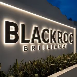 Segnaletica personalizzata per negozio all'aperto a LED per tabacco e alcol. Segnali LED acrilici in acciaio inox retroilluminati 3D. Lettere canale in metallo acrilico - Product Image 2