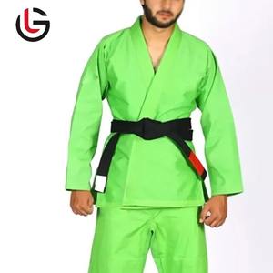 Uniforme d'équipement de Taekwondo d'approvisionnement d'usine de tissus différents vêtements d'art martial uniforme de Taekwondo personnalisé avec la meilleure qualité - Product Image 1