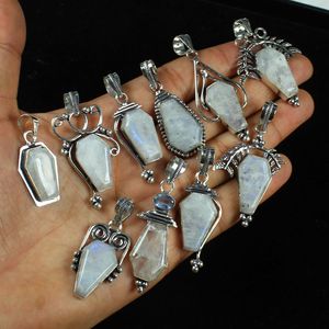 Colgante de Piedra Lunar Arcoíris Fuego Azul en Forma de Ataúd, Calidad Increíble, Diseño Exclusivo, Venta al por Mayor y al por Menor - Product Image 1