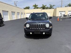 Jeep Patriot Latitude 2014 usado en venta a bajo precio - Product Image 2