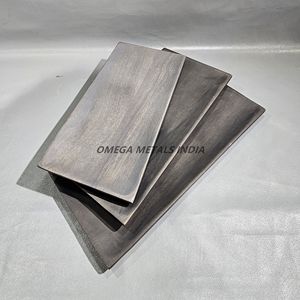 Juego de bandejas ovaladas de madera de acacia al por mayor de fábrica con elegantes asas negras, diseño duradero hecho a mano para decoración moderna del hogar - Product Image 4