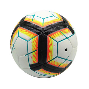 Ballon de football en PU avec logo personnalisé, ballons de football de haute qualité en cuir PU pour sports d'extérieur et d'intérieur, en vrac - Product Image 4