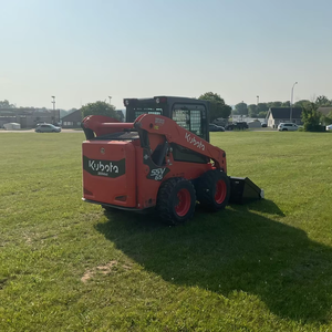 Chargeur sur roues original bon marché d'occasion Kubota SSV65 en excellent état pour tous les travaux de construction et de ferme - Product Image 3