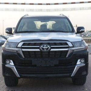 GRAND TOURING 2021-2022, Motor V8 de 4.5L, Automático, Cámara de Visión 360°, Techo Panorámico, Asientos de Cuero, SUV Diésel, 400 CV - Product Image 1