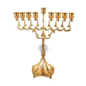 Bougeoir Menorah le plus vendu pour les mariages et les fêtes de fiançailles Décoration Bougeoir en métal Candélabre. - Product Image 1