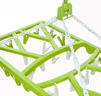 Séchoir à linge pliable en plastique avec 32 pinces et crochets, durable et portable pour salle de bain