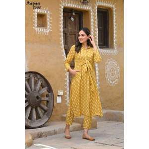 Soporte/Adulto Evergreen Design Gorgeous Looking Pure Muselina Seda con pesado Digital Impreso Vestido DE TRABAJO Exportador mundial - Product Image 1