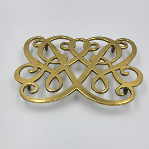 ขาตั้งสามขารูปหงส์ทองเหลืองสุดสร้างสรรค์ดีไซน์ทันสมัยที่วางหม้อร้อนโลหะอุปกรณ์ป้องกันโต๊ะสไตล์ศตวรรษสำหรับตกแต่งห้องครัว - Product Image 3