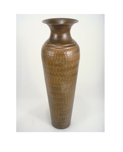 Vase en aluminium fini antique martelé pour la décoration intérieure - Product Image 1