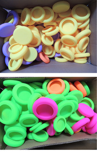 Lot de 4 mini-couvercles extensibles en <span class=keywords><strong>silicone</strong></span> réutilisables et durables pour la conservation des aliments et des fruits au réfrigérateur - Product Image 3