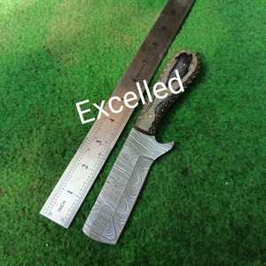 Couteau coupe-taureau en acier damas fait à la main personnalisé Design japonais couteau de cow-boy à lame fixe gaine en cuir pour la chasse en camping - Product Image 6