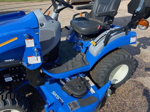 รถแทรกเตอร์ตักดิน New Holland Workmaster 25S 4WD ระบบเกียร์ขับเคลื่อนล้อ พร้อมปั๊มเครื่องยนต์และเกียร์บ็อกซ์เพื่ออายุการใช้งานที่ยาวนาน - Product Image 6