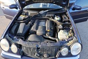 Mercedes-Benz E320 4Matic Wagon 1998 Usado, Sin Reserva, Azul Azure, Motor V6, Tracción en las Cuatro Ruedas, Asientos de Tercera Fila Orientados Hacia Atrás - Product Image 6