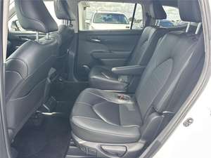 Usado 2024 Toyo-ta Highlander XLE - Product Image 5