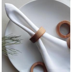 Ronds de serviette en bois classiques de style fermier avec des détails élégants pour des décorations de table rustiques et d'inspiration vintage et de vacances - Product Image 6