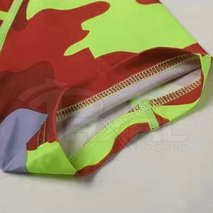 เสื้อแรชการ์ดสั่งทำพิเศษ ดีไซน์โดดเด่น ระบายอากาศได้ดี แห้งเร็ว เป็นมิตรต่อสิ่งแวดล้อม ผลิตอย่างมืออาชีพจากผ้าสแปนเด็กซ์/โพลีเอสเตอร์ - Product Image 5