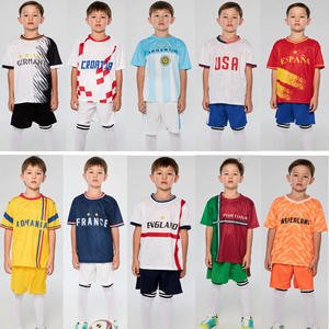 Conjunto de Uniforme de Fútbol para Hombre OEM 2026, Equipación Deportiva para Equipos Europeos, Personalizable con Logotipo, Ligero y Corto - Product Image 3