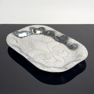 Bandeja de servicio de textura de diseño elegante con bandeja de forma rectangular con acabado de cobre para utensilios de cocina para el hogar y el hotel para servir bebidas - Product Image 3