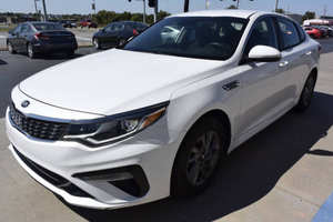 Kia Optima 2020 PERFECTAMENTE USADO - Product Image 4