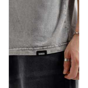 Camiseta Esencial para Hombre, 100% Algodón, 230 GSM, Gris Lavado, Transpirable - Product Image 1