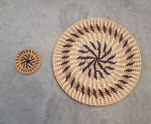 Haute qualité écologique jonc de mer tissé 4 pièces sous-verre ensemble couleur naturelle tapis de cuisine tampons fabriqués au Vietnam en gros - Product Image 5