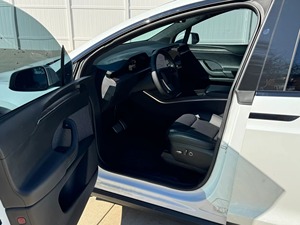Tesla Model X Plaid 2023 Certificado, Limpio y en Buen Estado - Product Image 3