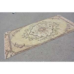 Alfombra turca vintage de 4x8 pies, beige, marrón, área grande, patrón rectangular, retales de lana, piel sintética de conejo, respaldo de látex, pila de felpa - Product Image 2