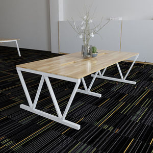 Table de conférence en bois en forme de V à 3 pieds, design minimaliste SFVC010, avec matériau en bois de caoutchouc de haute qualité - Product Image 1