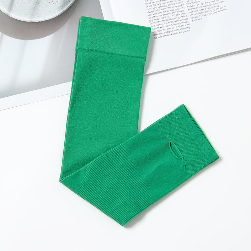 สีเขียว