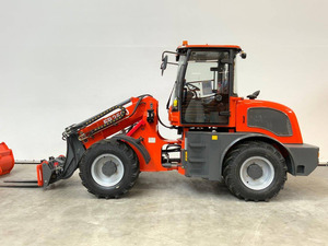 Mini Manipulador Telescópico ER2500 Multifuncional, Cargador de Ruedas Compacto con Cubo, Diésel Pequeño - Product Image 6