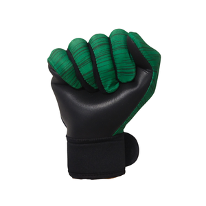 Gants de football gaélique professionnels de haute qualité de qualité supérieure Conception personnalisée Léger Durable Latex Grip Match Play Couleurs de l'équipe - Product Image 6