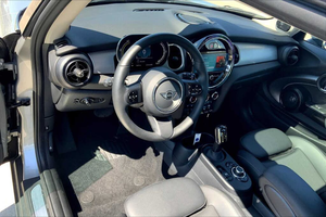 2024 Coo-per SE 2 puertas Hatchback FWD muy limpio - Product Image 3