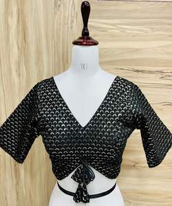 Blouse de créateur grande taille en soie écologique avec plumes et pompons, prix de gros de Surat, livraison mondiale à domicile pour femmes - Product Image 4