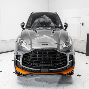 dbx 707 SUV AWD 2025, faible kilométrage, moteur silencieux, transmission automatique, éclairage LED panoramique, prêt à être expédié - Product Image 1