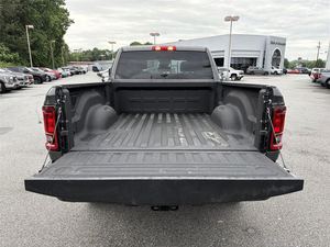 Listo para Enviar: RAM 2500 Big Horn Crew Cab 4WD 2025, Camioneta de Servicio Pesado Usada, Opción Limpia, 3 Años de Garantía - Product Image 2